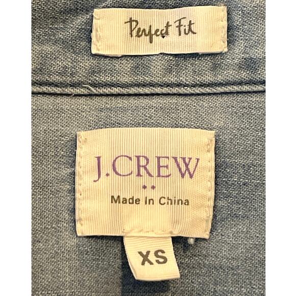 J. Crew Denim Shirt Womens Size XS Light Wash 100% Cotton Button Down Casual - Picture 10 of 12